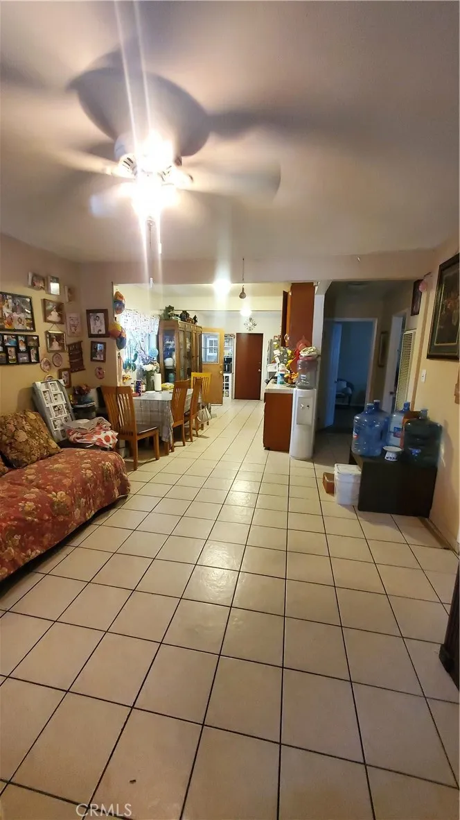 6300 Holmes Avenue, Los Angeles, California 90001 home-pic-5